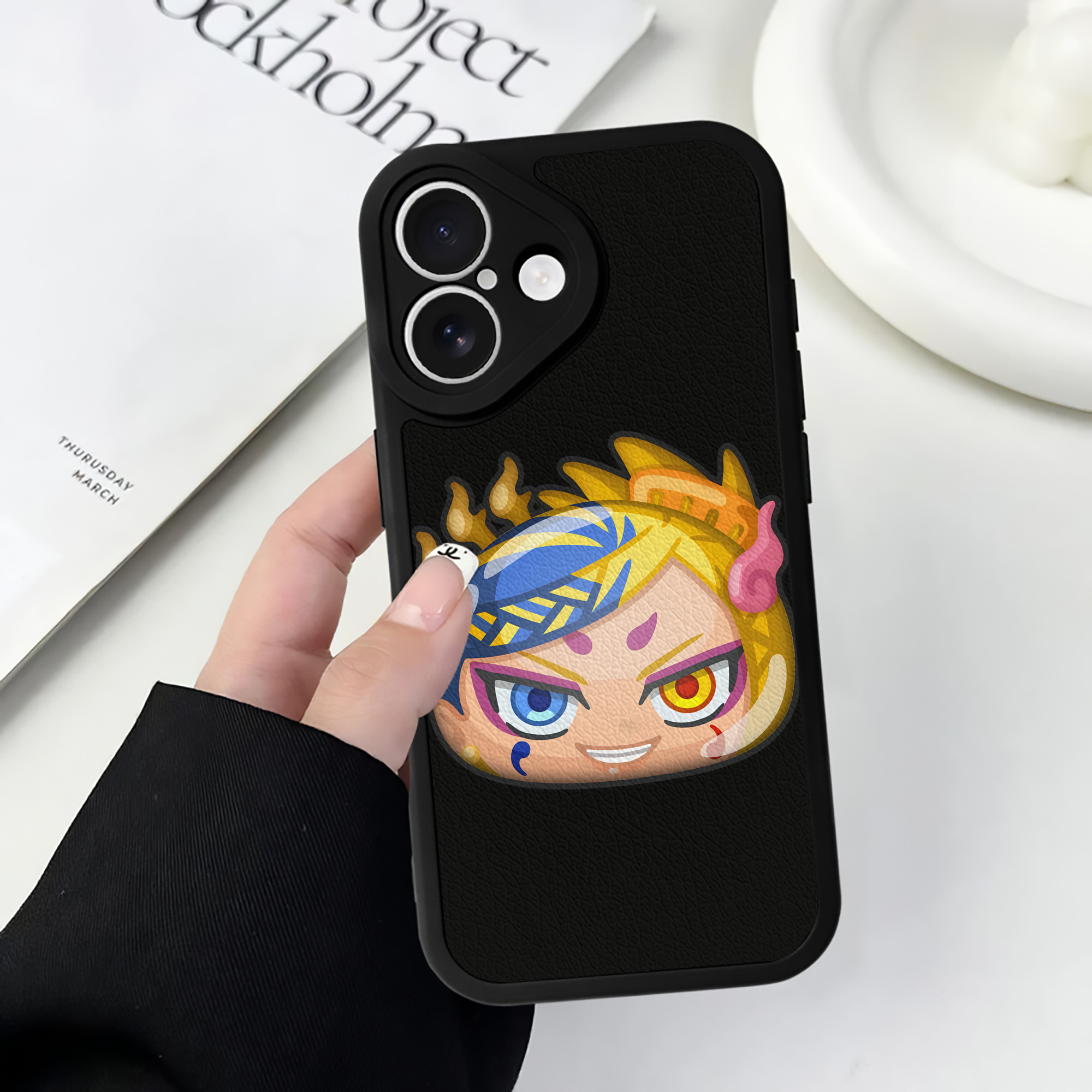 （画像用） 妖怪ウォッチ Yo-kai Watch 【iPhone 16シリーズ対応】シリコンスマホケース（レザー調） 材質：シリコン